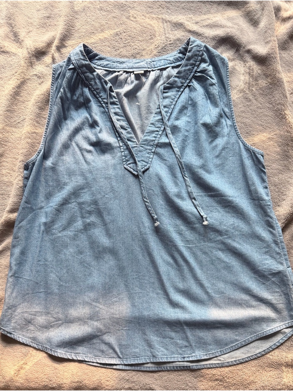 Old Navy Light Blue Sleeveless V-Neck Tie-Front Camisole